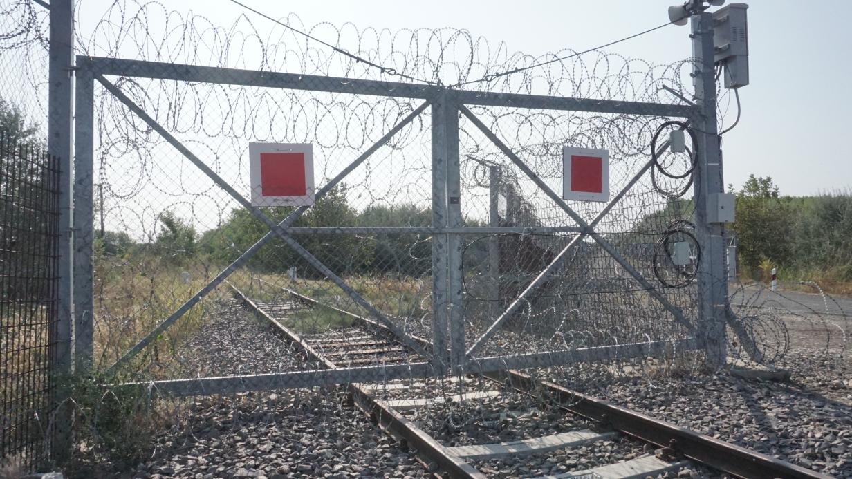 Auf seidenen Schienen Bahnstrecke zwischen Budapest und Belgrad Auf seidenen Schienen Bahnstrecke zwischen Budapest und Belgrad