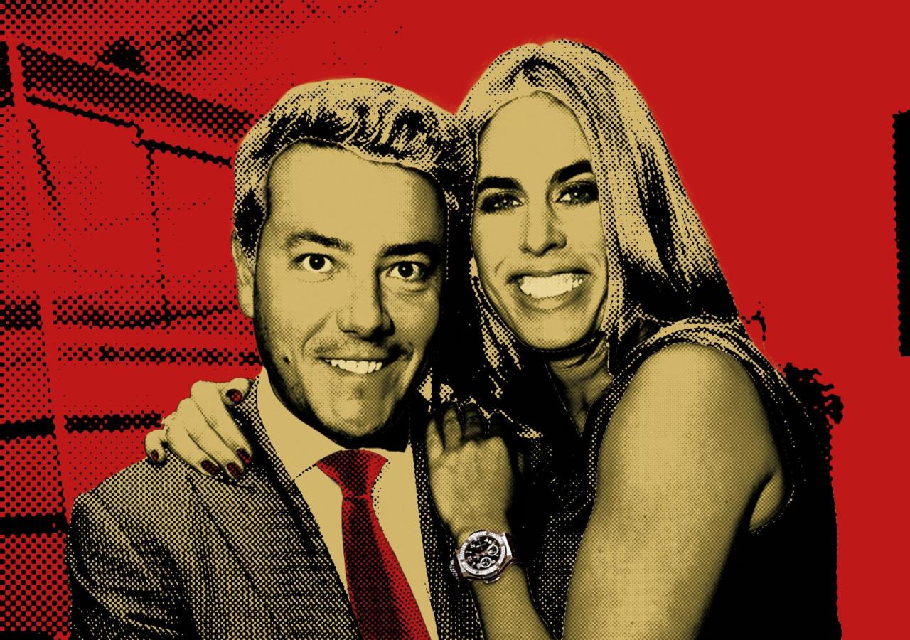 René Benko mit Frau Nathalie in inniger Umarmung vor der Kamera