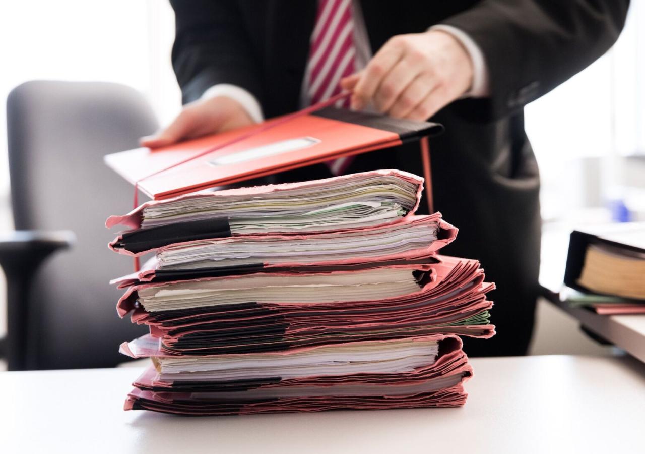 ++ ARCHIVBILD ++ Aktenstapel in der Justiz