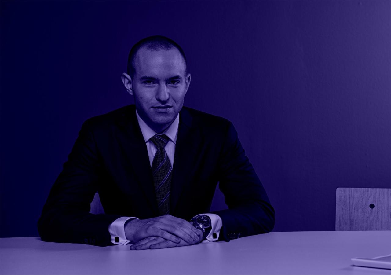 zu sehen ist der gesuchte Ex-Wirecard CEO Jan Marsalek