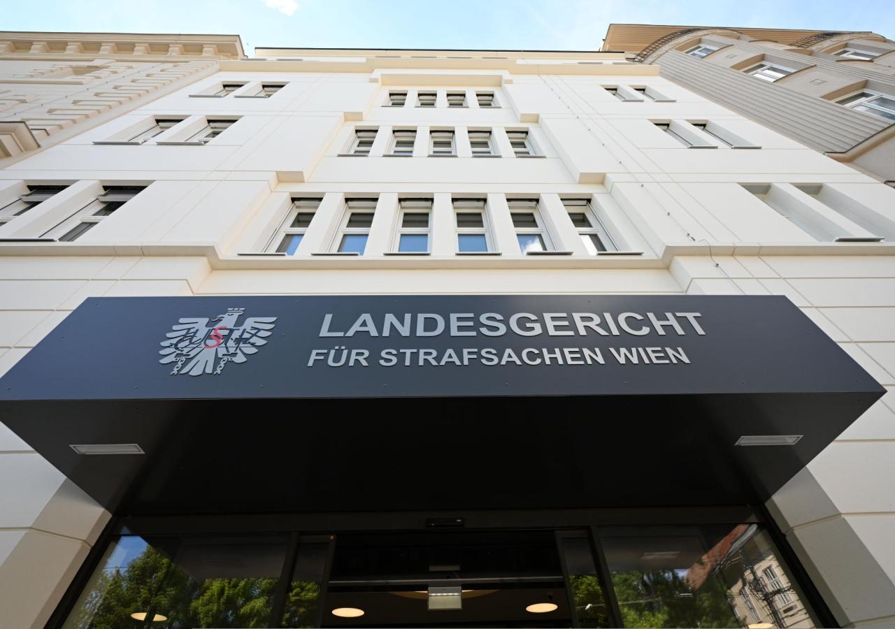 Der Eingang zum Wiener Straflandesgericht