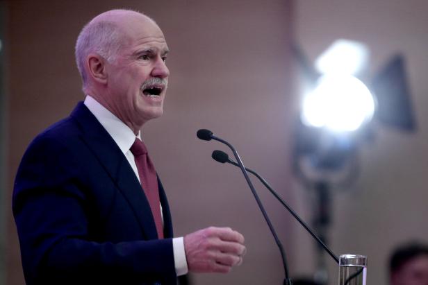 Giorgos Papandreou bei einer Rede im Jahr 2015 Giorgos Papandreou bei einer Rede im Jahr 2015