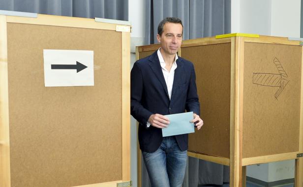 Bundeskanzler Christian Kern am Sonntag, 22. Mai 2016, im Rahmen der Stimmabgabe zur Stichwahl der Bundespräsidentenwahl in Wien.