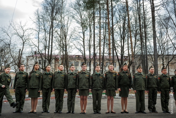 Gewinner in der Kategorie "Long Term Projects": "Beckon Us From Home". Die Bilderstrecke zeigt patriotische Erziehungsmodelle in den USA und Russland.