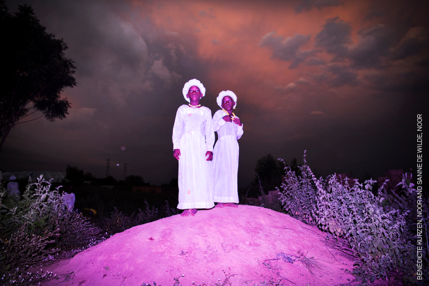 Gewinner in der Kategorie "Portraits - Stories": "Land of Ibeji". Die Bilder zeigen Zwillinge, die am "Twins Festival" in der nigerianischen Stadt Igbo-Ora teilnehmen. Die Stadt ist bekannt für seine ausergewöhnliche Häufung von Zwillingsgeburten (fast je