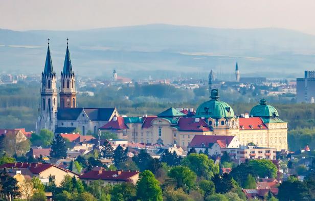 Aeriall,View,Of,Monastery,And,Church,In,Klosterneuburg,,Vienna