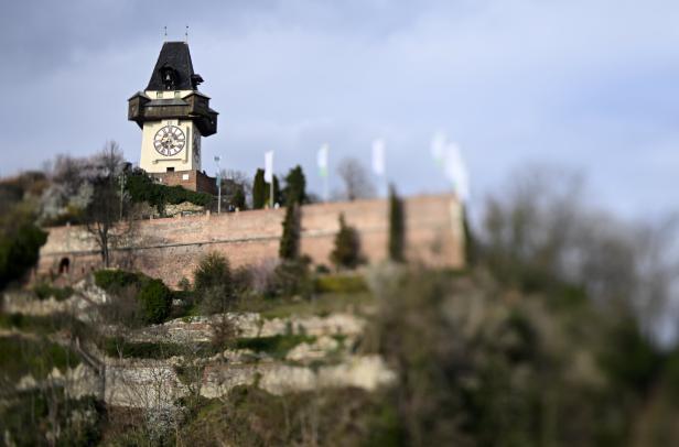 ++ THEMENBILD ++ STEIERMARK: GRAZ / UHRTURM