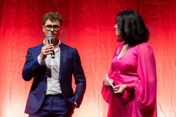 zeig profil Award-Show im Semper Depot