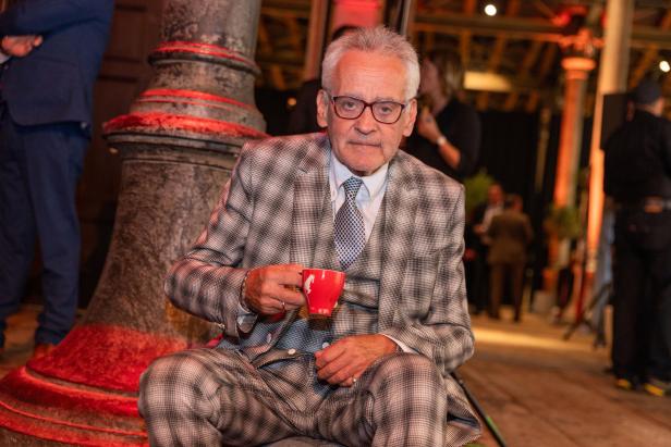 zeig profil Award-Show im Semper Depot