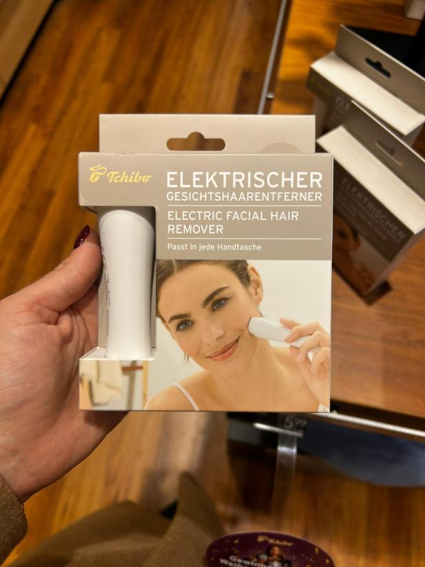 Elektrischer Gesichtshaarentferner für unterwegs