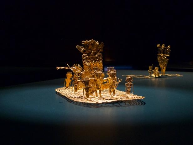 Eine goldene Statue