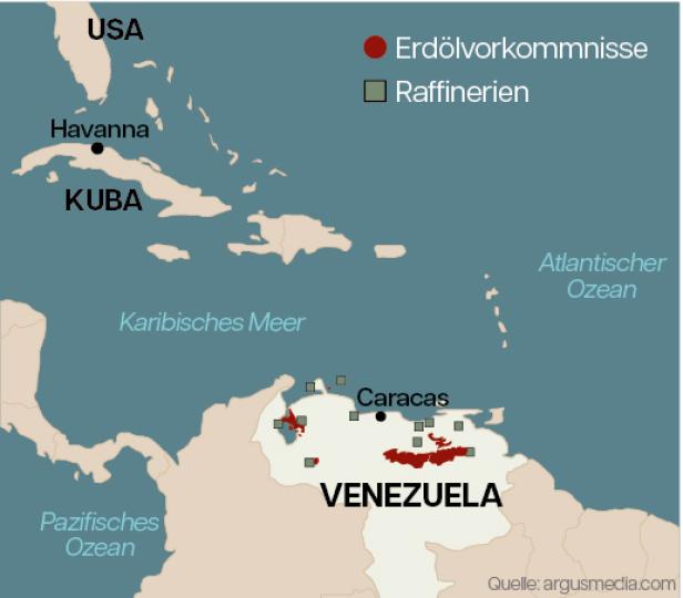Karte von Kuba und Venezuela, man sieht mehrere Raffinerien in Venezuela und rote Flecken (Erdölvorkommnisse).