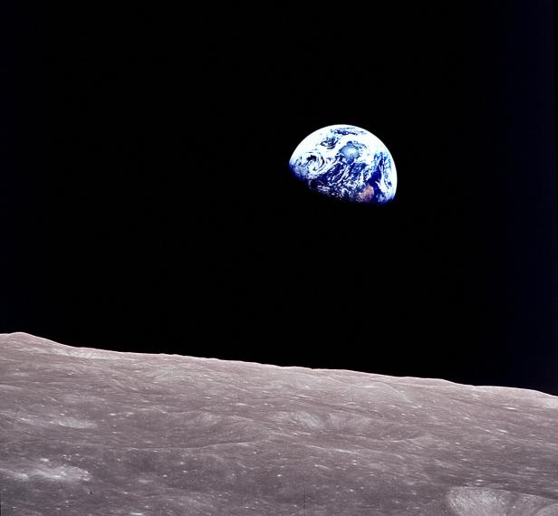 US-EARTH-MOON