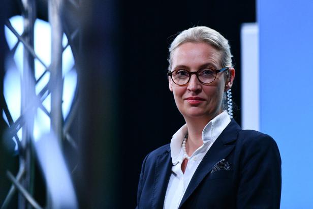 Alice Weidel, AfD-Kanzlerkandidatin, im TV-Studio. 