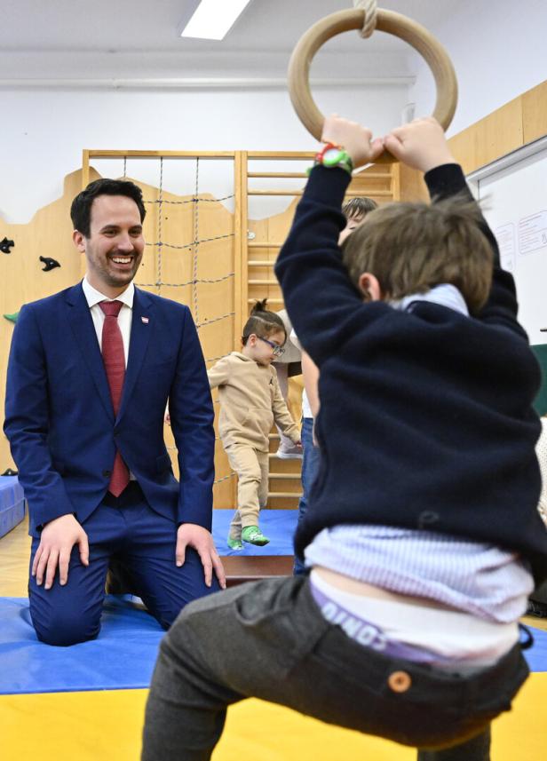 WIEN: BILDUNGSMINISTER WIEDERKEHR (NEOS)N BESUCHT KINDERGARTEN