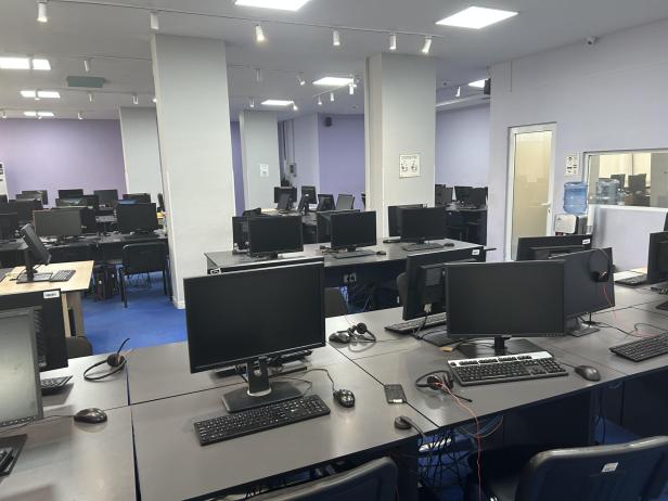 Ein illegales Callcenter in Tirana
