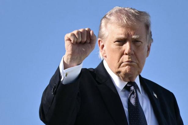 US-Präsident Donald Trump: Nach nur 50 Stunden bläst er die Operation Project Freedom wieder ab.