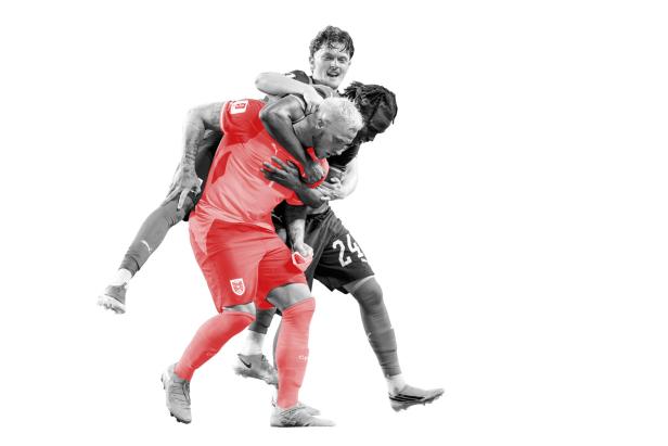 Ilustration zeigt Marko Arnautovic und zwei Teamkollegen beim Torjubel