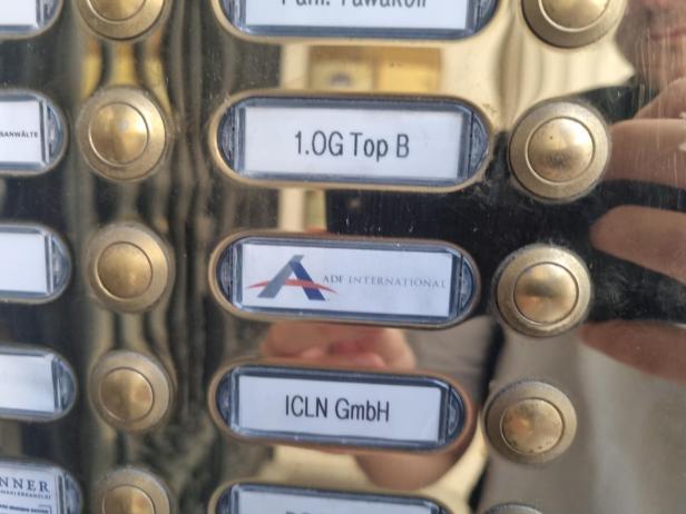 ADF International Klingelschild mit Logo