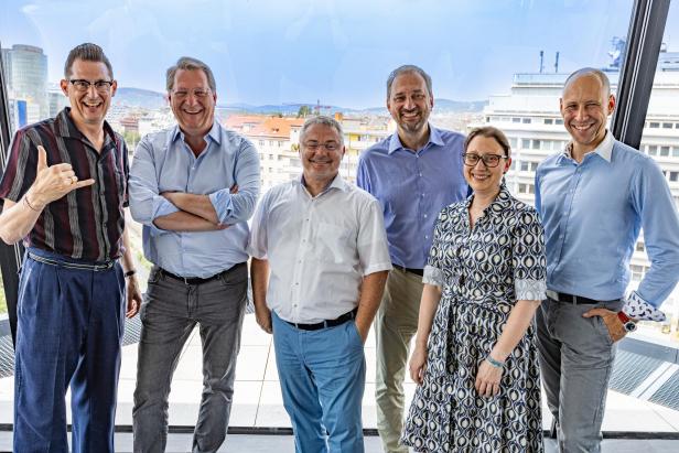 Gruppenfoto mit 6 Personen 