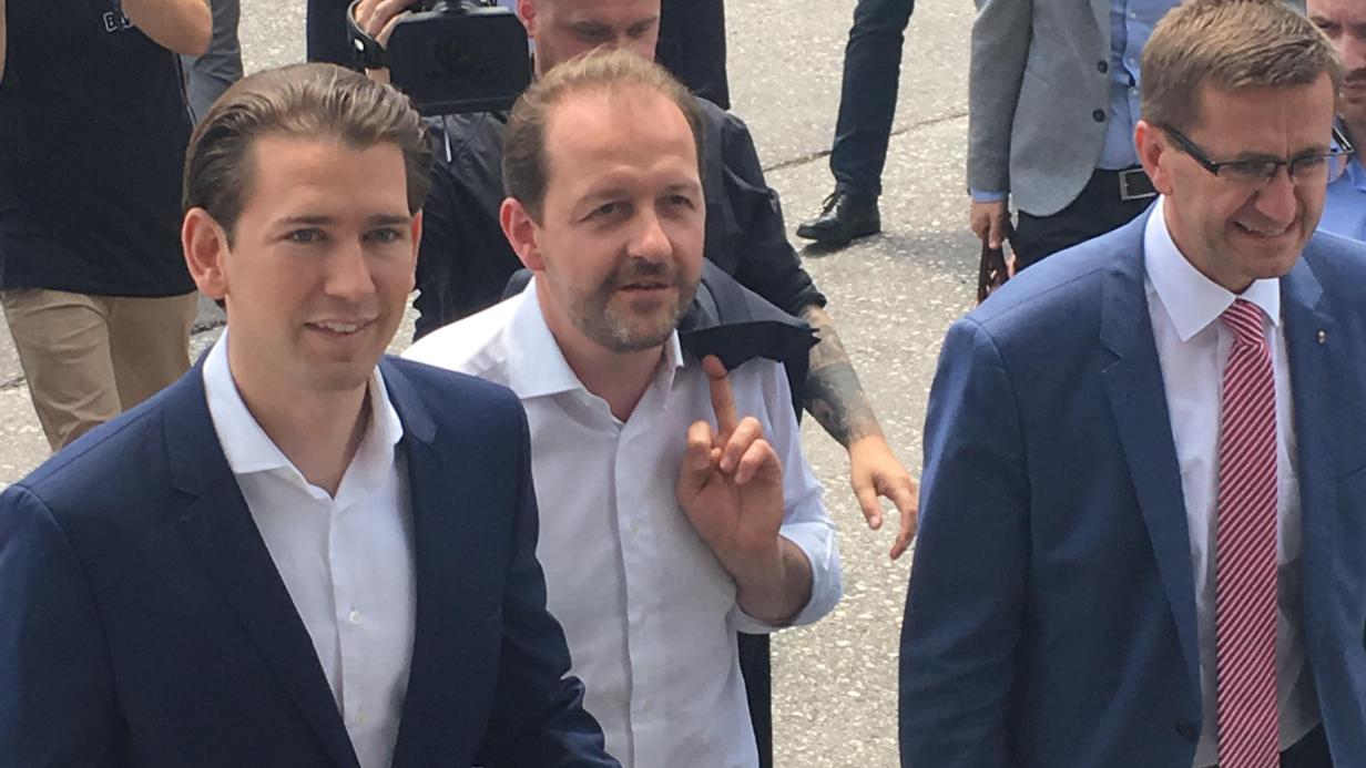 trainspotting unterwegs mit sebastian kurz profil at