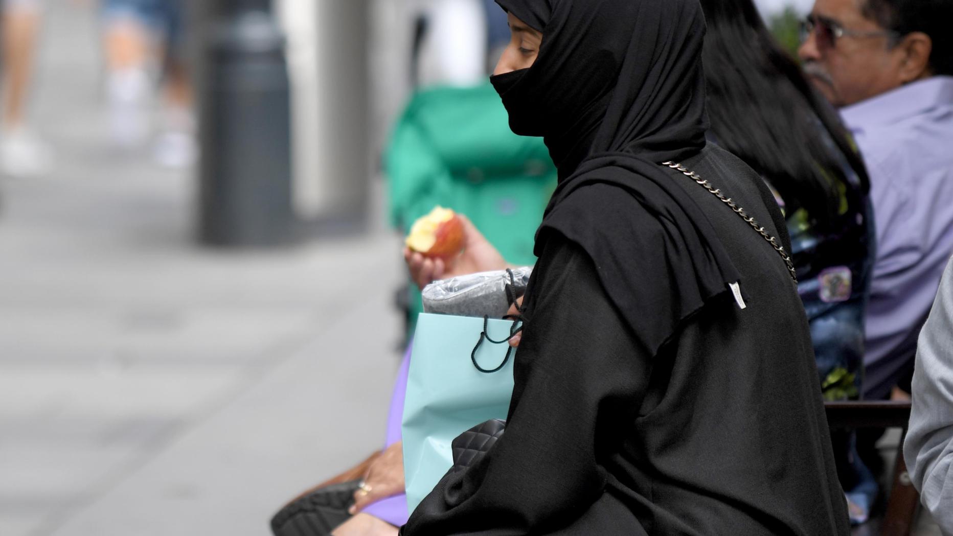 Zwischenbilanz Zum Burkaverbot „wir Vermelden Keine Verstöße“