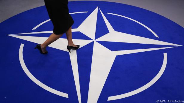 Der Großteil der Europäer befürwortet die NATO aber weiterhin