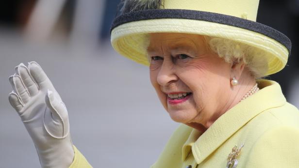 Alles Gelb macht der Juni: Die Queen heuer bei ihrem Besuch in Deutschland