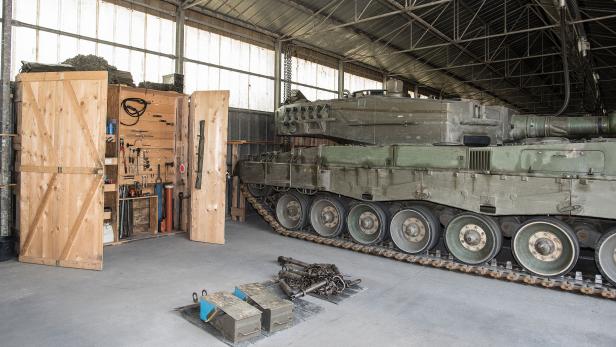 Werkstatt und Lagerhalle für Leopard-Panzer in Wels