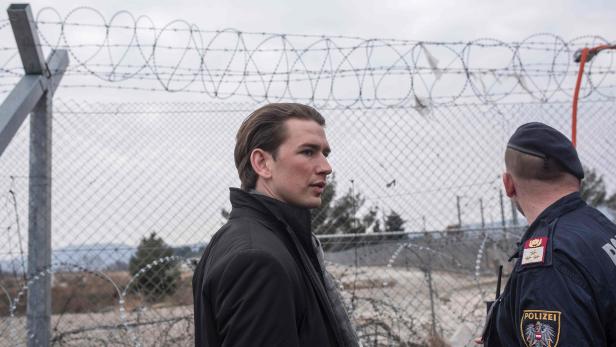 Sebastian Kurz bei seinem jüngsten Besuch an der mazedonisch-griechischen Grenze. Sebastian Kurz bei seinem jüngsten Besuch an der mazedonisch-griechischen Grenze.