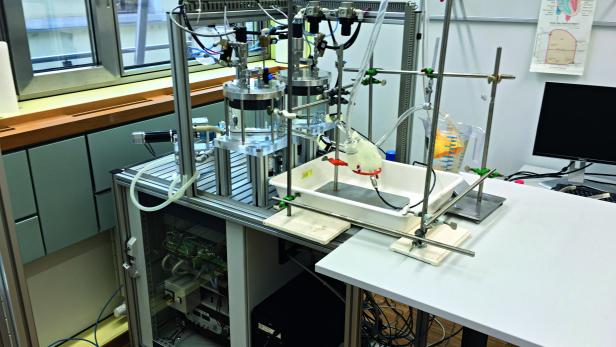 3D-DRUCKER: Das in Zürich entwickelte Organ aus Silikon schlägt wie ein echtes menschliches Herz.