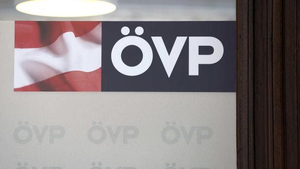 Die Staatsanwaltschaft lud zwei Mitarbeiter des ÖVP-Parlamentsklubs als Zeugen vor