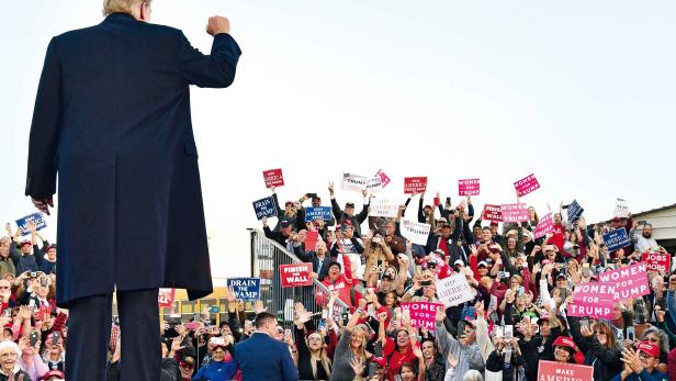 Bleibt Donald Trumps Präsidentschaft nur ein Intermezzo, oder schwört sich das Land endgültig auf ihn ein? Bleibt Donald Trumps Präsidentschaft nur ein Intermezzo, oder schwört sich das Land endgültig auf ihn ein?
