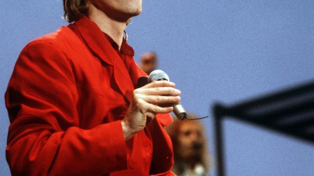 David Bowie während eines Open-Air-Konzerts in Hamburg am 14. Juni 1987. 