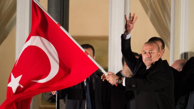 Der türkische Außenminister Mevlut Cavusoglu bei einem Auftritt in Hamburg 