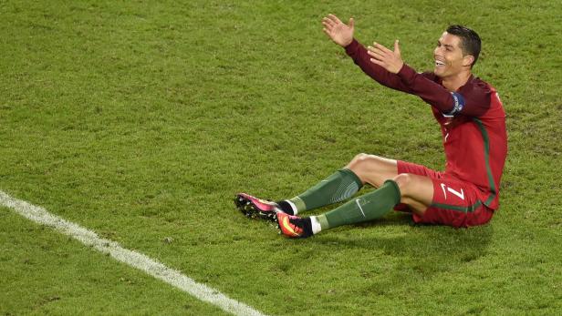 Hoffentlich hat Cristiano Ronaldo auch gegen Österreich Grund zum Jammern Hoffentlich hat Cristiano Ronaldo auch gegen Österreich Grund zum Jammern