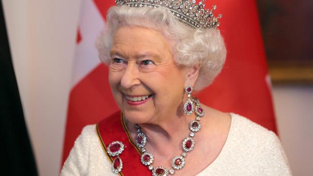 Queen Elizabeth II. soll eine der einflussreichsten "Reptilian Shapeshifters" der Welt sein.