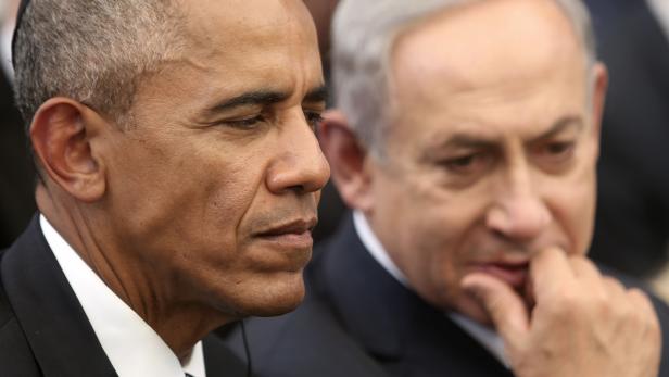 Der israelische Premierminister Benjamin Netanjahu und Noch-US-Präsident Barack Obama: Der eine lässt Siedlungen in den besetzten Gebieten bauen, der andere verurteilt sie. Der israelische Premierminister Benjamin Netanjahu und Noch-US-Präsident Barack Obama: Der eine lässt Siedlungen in den besetzten Gebieten bauen, der andere verurteilt sie.