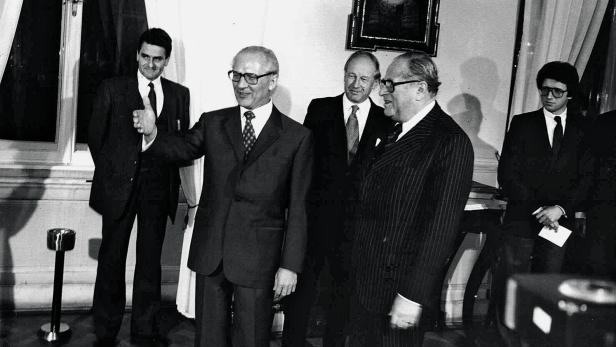 ERICH HONECKER BEI BRUNO KREISKY: Der erste Staatsbesuch im Westen führte den DDR-Chef im November 1980 nach Wien.
