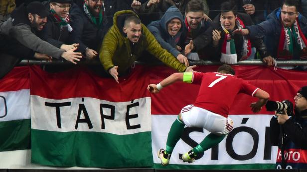 Die ungarischen Fans werden heute hoffentlich wenig Grund zum Jubeln haben. Die ungarischen Fans werden heute hoffentlich wenig Grund zum Jubeln haben.