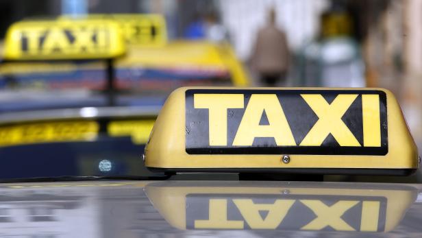 Verschleierte Umsätze um die Finanz zu täuschen: Die Taxi-Branche gilt auch bei Steuerfahndern als "Hochrisikogruppe".