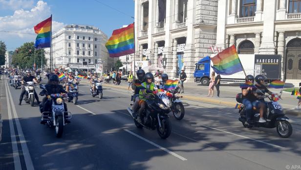 Eingebettet war der Regenbogen-Corso in die "Global Pride"