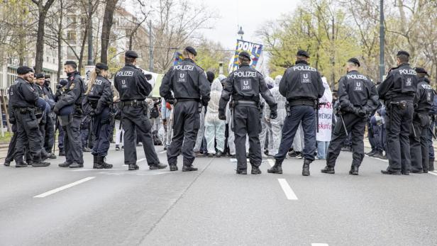 Proteste bei Gas-Konferenz in Wien