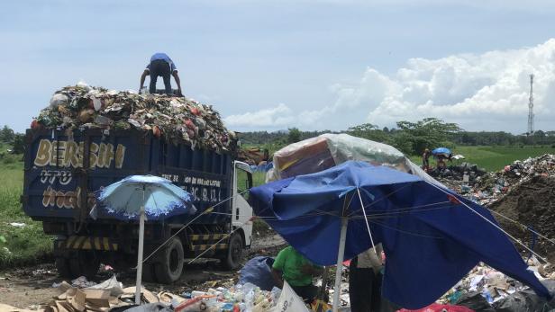 Auf Bali will Borealis aus Plastikmüll wieder Plastik machen. Ein interner Bericht zeigt aber, dass nicht alles nach Plan verläuft.