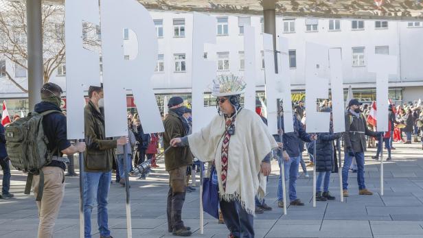 Eine Demonstration gegen die Corona-Maßnahmen am Samstag, 12. Feber 2022, in Graz.