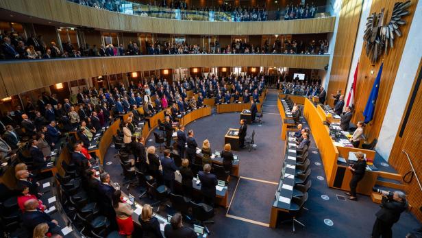 Der Sitzungssaal des Nationalrates, am Donnerstag, 24. Oktober 2024, anlässlich der Konstituierenden Sitzung des Nationalrats im Parlament in Wien.