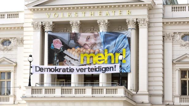 Transparent, Demo zur Verteidigung der Demokratie am Volkstheater in Wien, Österreich