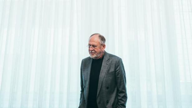 Christoph Zielinski in seinem Büro in der Wiener Privatklinik.