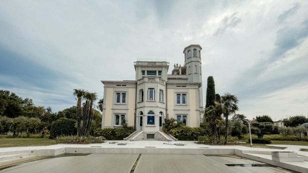 Blick auf die Gardasee-Villa Ansaldi von außen