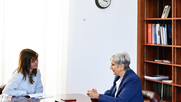 Anna Sporrer im Interview in ihrem Büro